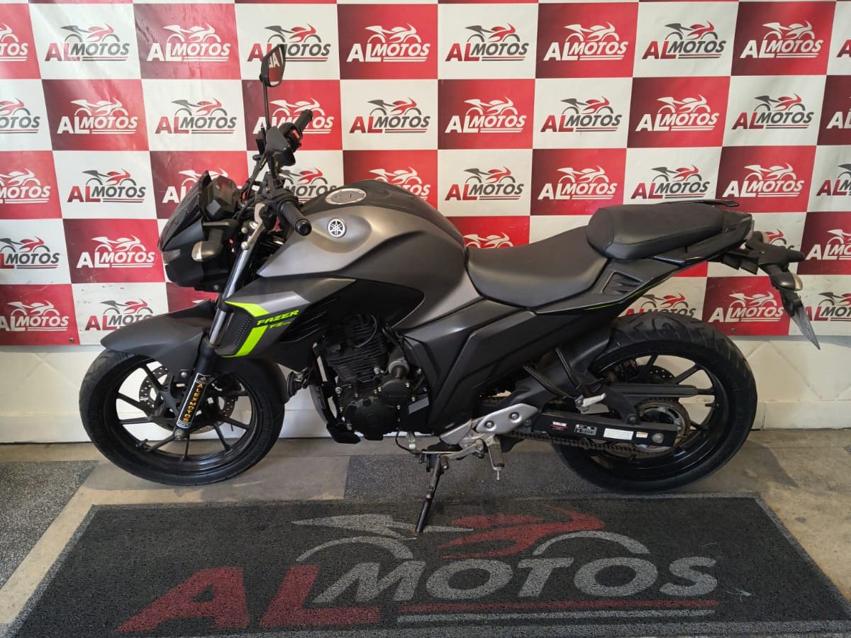 YAMAHA FZ25 FAZER 250 — foto 2