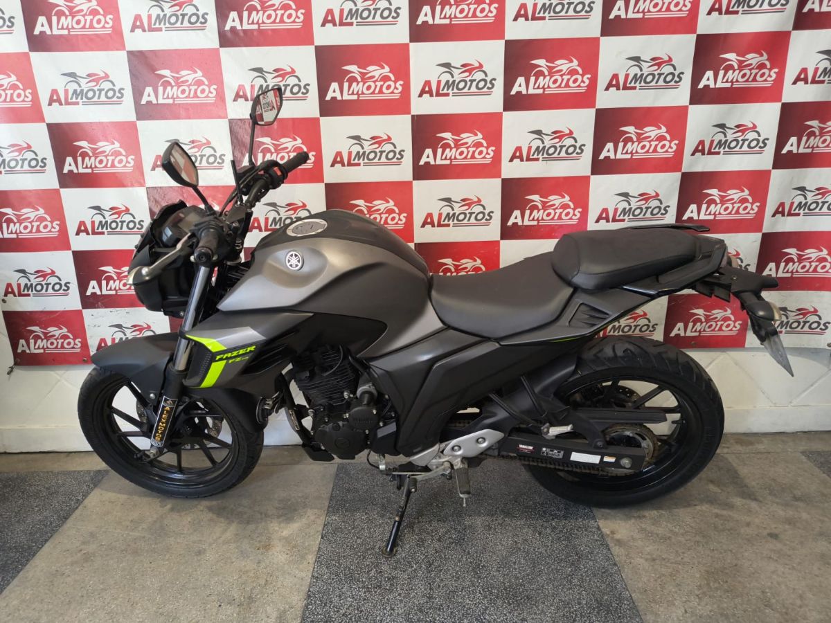 YAMAHA FZ25 FAZER 250 — foto 3