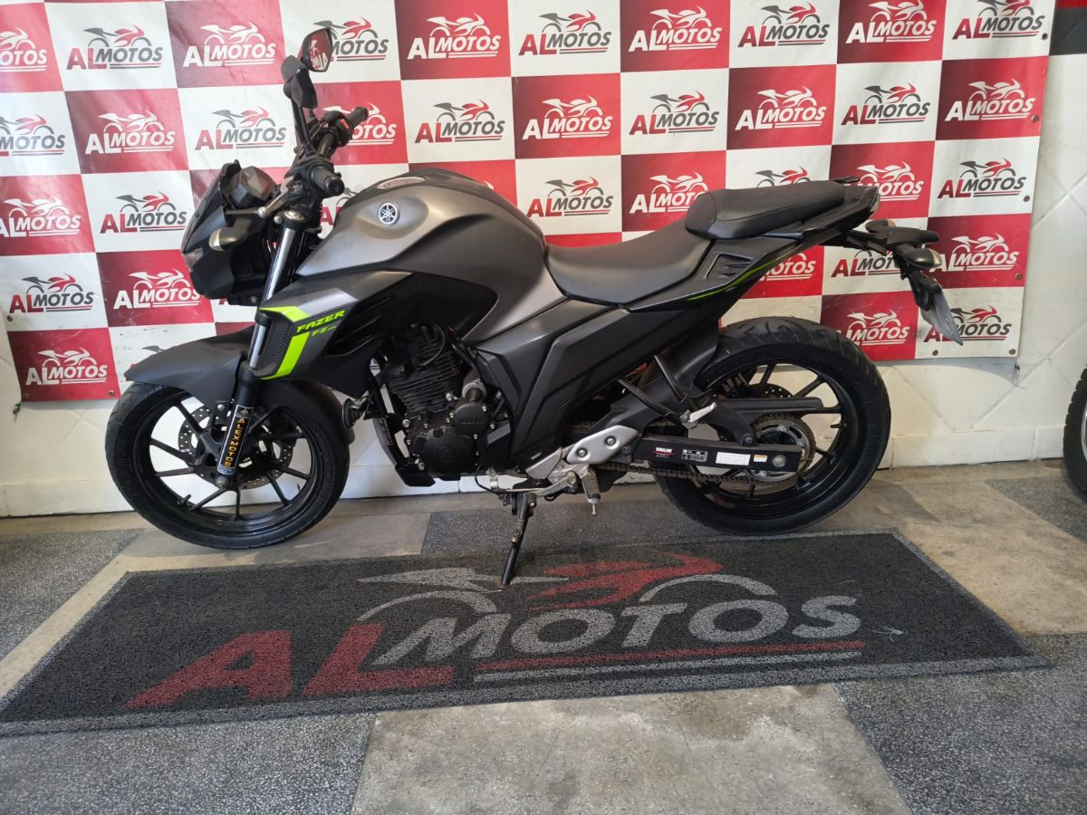 YAMAHA FZ25 FAZER 250 — foto 4
